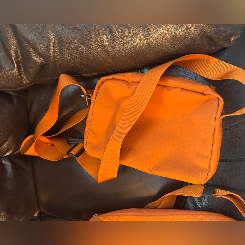 Timbuk2 Flight Crossbody sling and Flight Crossbody satchel, Orange Belt Bags - Picture 4 of 10